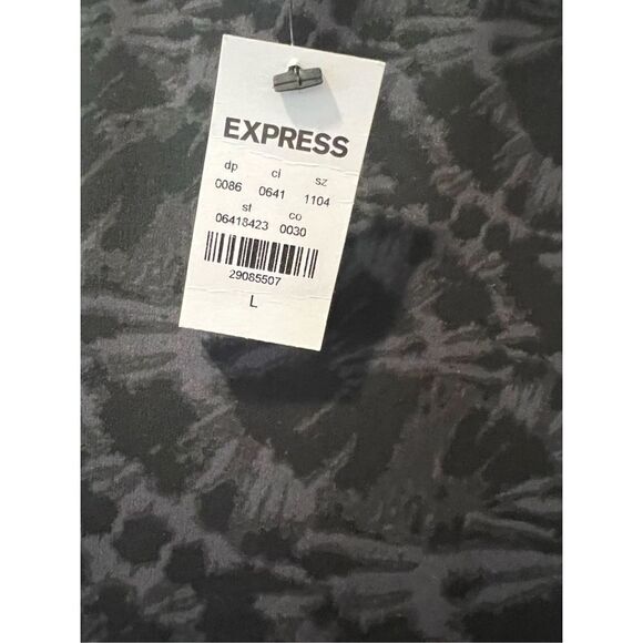 Express Body Contour Black and Gray Marble Cropped High Neck tank top - Picture 4 of 6